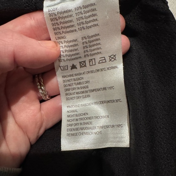 Baleaf Black Activewear Skirt with Built in shorts - Picture 6 of 7